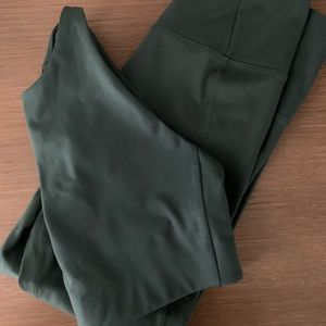 Girlfriend Collective Set